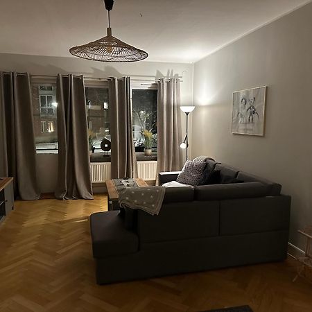 Pramkanalens Pensionat I 카를스타 외부 사진